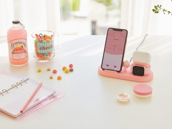 Kakao Friends推出「萊恩三合一充電座」，手機、Airpods、Apple Watch一次都能充電！