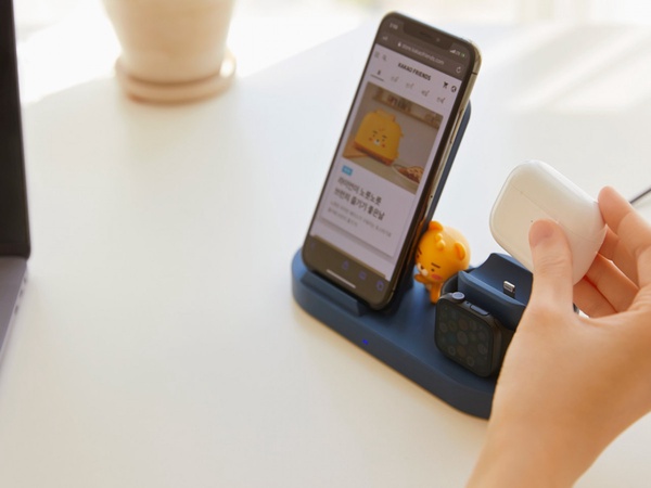 Kakao Friends推出「萊恩三合一充電座」,手機、Airpods、Apple Watch一次都能充電!