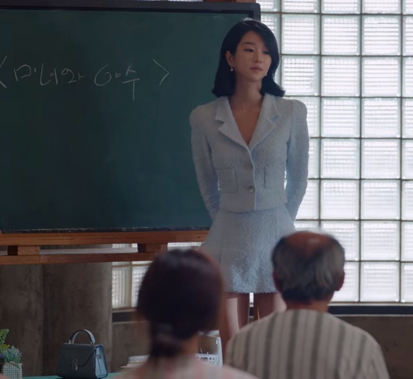 《雖然是精神病但沒關係》劇情解析1:《美女與野獸》反應文英的潛意識