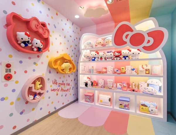 7-11「三麗鷗聯名店」在西門!50項獨家周邊+2.3m超大Kitty,全球首間聯名店這天開幕