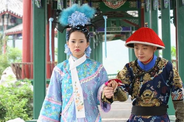《乘風破浪的姐姐》後宮寵妃角色1:伊能靜 飾演《大清后宮》祥嬪