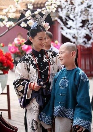 《乘風破浪的姐姐》後宮寵妃角色4:黃聖依 飾演《宮鎖沉香》敏妃