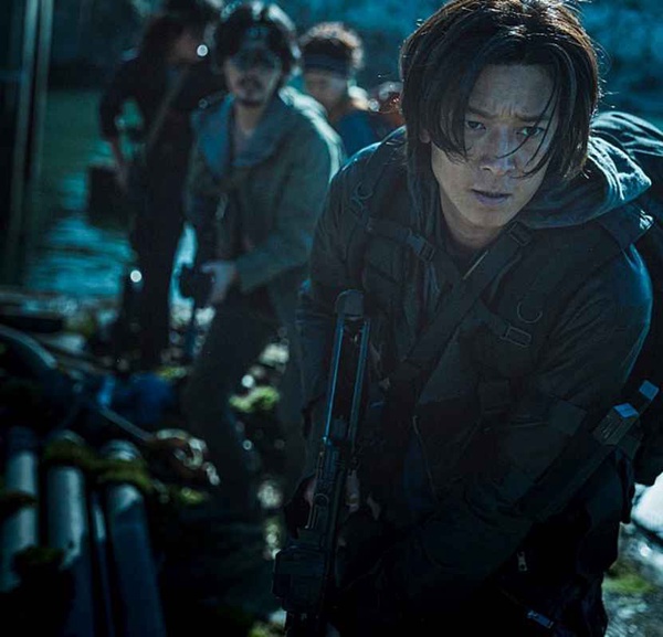 《屍速列車2:感染半島》成票房冠軍!姜棟元超越孔劉,首日票房逼近2400萬