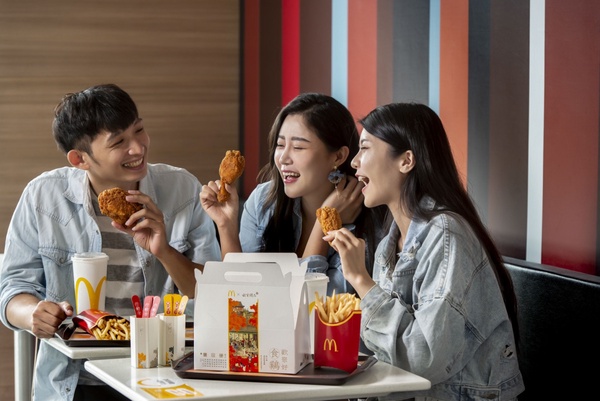 吃麥當勞還可以玩桌遊!麥當勞x故宮精品聯名推限定包裝