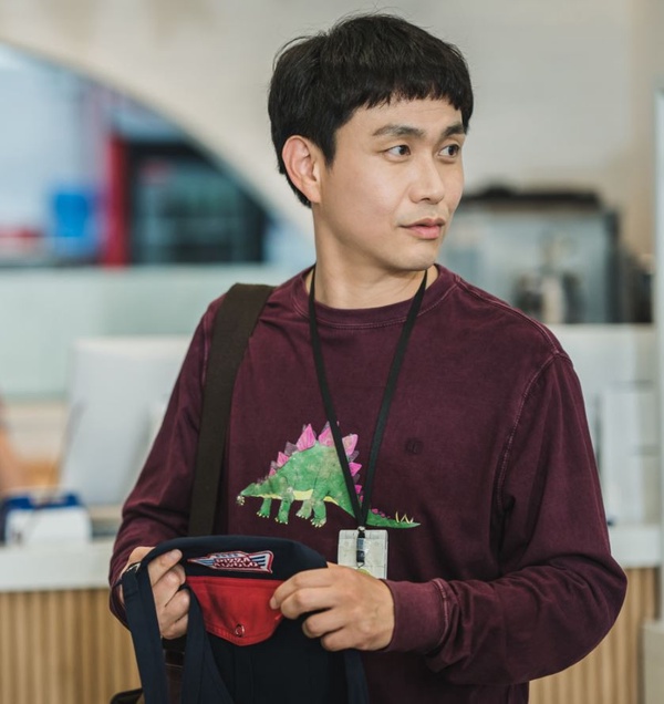 《雖然是精神病但沒關係》吳正世造型解析：尚泰愛「條紋」，是藝術家&amp;自閉症設計