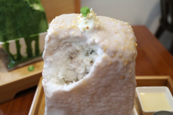浮誇芋泥瀑布！桃園網美冰店「Garden 313」手工堆疊的方形冰酥，口感真的超酷