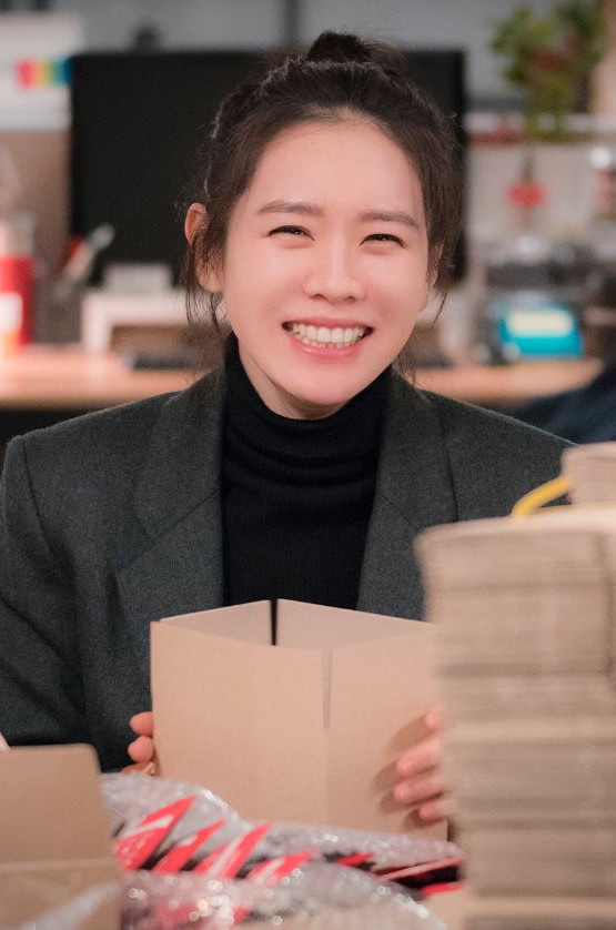 孫藝珍反差萌1：高中都「抬頭睡覺」，竟然是因為怕臉變大！