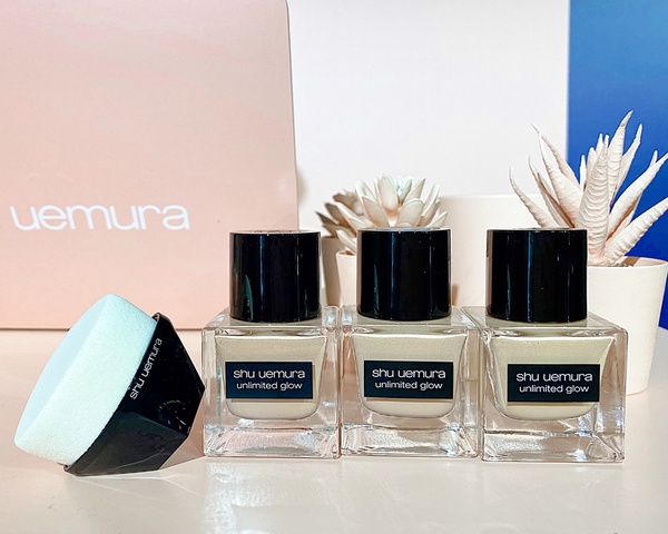 植村秀全新「光澤小方瓶」登場！搭配全新#55海綿超遮瑕、隨手拍出囂張美肌光