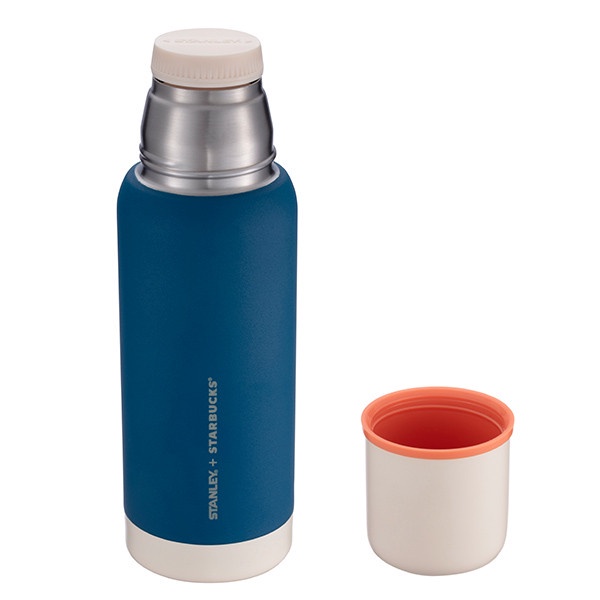 STARBUCKS × STANLEY「時尚藍與鮮明橘系列」新品登場,今夏野餐露營必備!