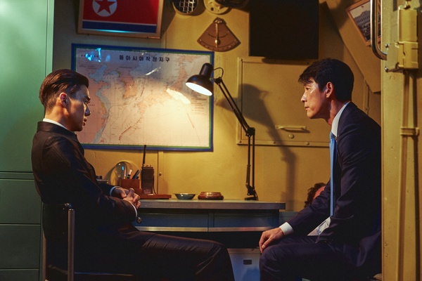 神預言漫畫推續集《鋼鐵雨：深潛行動》，鄭雨盛成南韓最迷人總統！