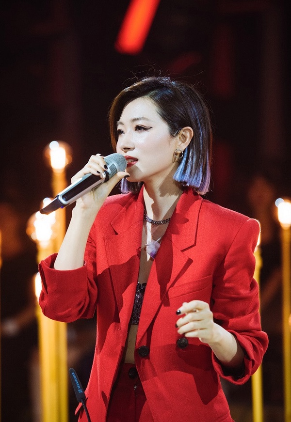 《乘風破浪的姐姐》精彩情史2：萬茜