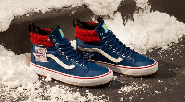 Vans與辛普森聯名推出一系列限定商品,預計8月7日開賣。