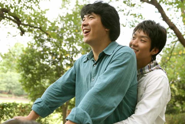 關於《惡之花》妳不知道的李準基8件事！美貌成試鏡瓶頸、支持社運被列黑名單