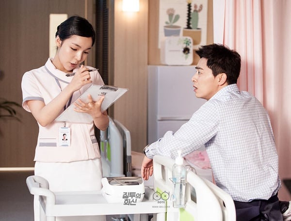 《雖然是精神病但沒關係》配角介紹4：朴真珠 飾演 出版社藝術總監 劉丞梓