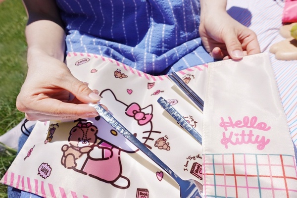 HELLO KITTY 造型便當盒-紅(8/22上市)/699元