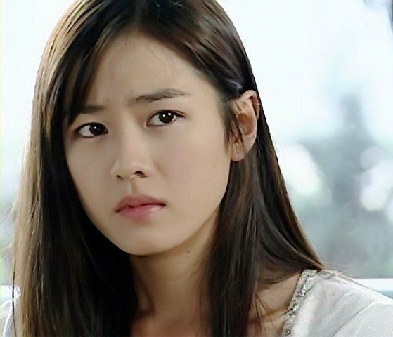 孫藝珍令人心動的絕美瞬間！孫藝珍眼眶含淚，是楚楚可憐美少女，笑眼一彎，天氣都晴了