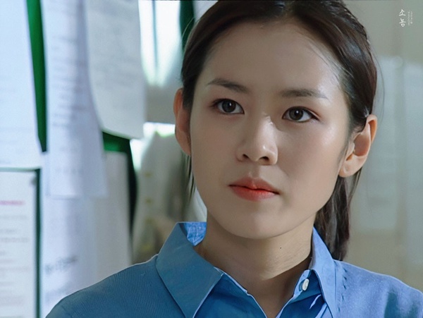 孫藝珍令人心動的絕美瞬間！孫藝珍眼眶含淚，是楚楚可憐美少女，笑眼一彎，天氣都晴了