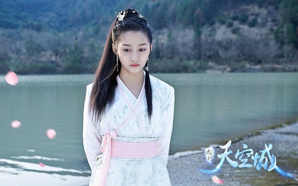 《二十不惑》演員古裝造型4:關曉彤《鳳囚凰》、《軒轅劍之漢之雲》、《九州天空城》