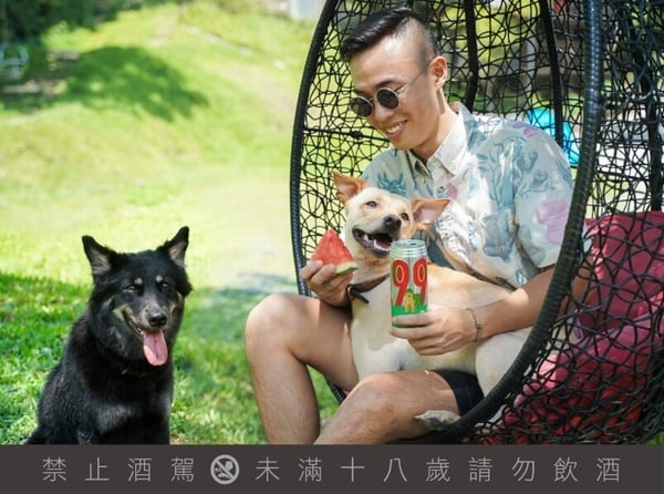 臺虎精釀推出「9.99%臺虎瓜啤狗」，鹽味西瓜+葡萄柚風味，享受微醺還能幫助流浪狗！