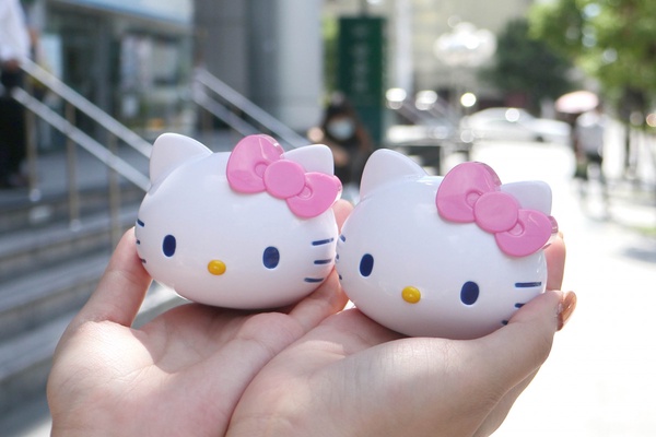 85ºC「Hello Kitty 公仔造型保冰杯」加價購