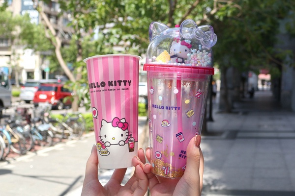85ºC Hello Kitty大頭杯加價購