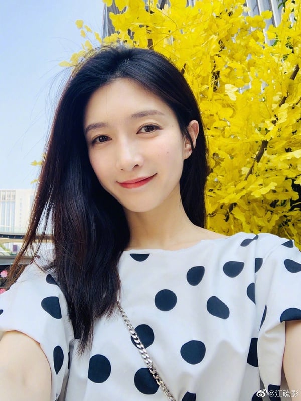 《三十而已》江疏影冷白皮無敵，童瑤、關曉彤同框都遭爆擊！江疏影美白保養4重點公開