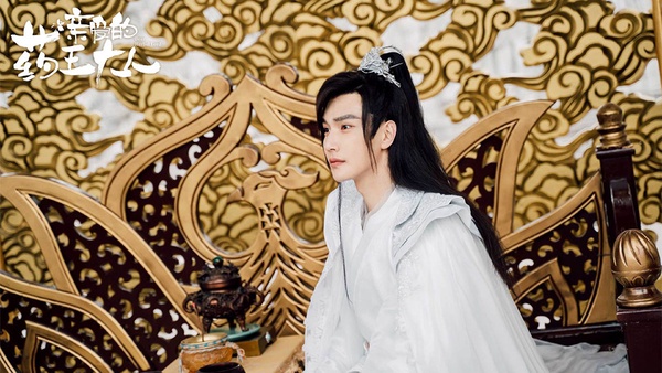 八月熱播陸劇男主角6：彥希 飾演《親愛的藥王大人》楚之墨