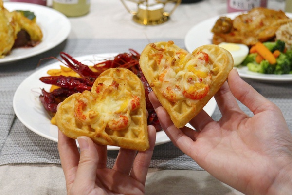 IKEA「小龍蝦起司鬆餅」只要銅板價!加碼「香辣小龍蝦」回歸,經典的瑞典肉丸也變披薩