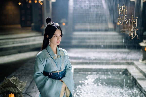 《錦繡南歌》開放式結局全網矇！回顧李沁12套古裝造型，黑衣俠女到后宮寵妃都美成仙女