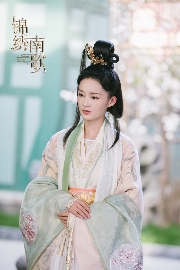 《錦繡南歌》李沁古裝造型