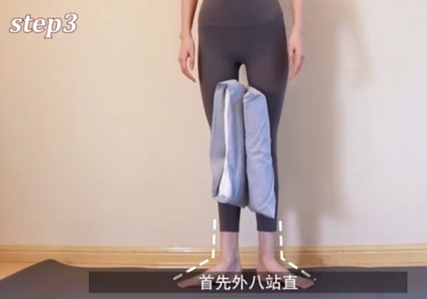 XO型腿、O型腿必學！模特兒親授矯正「小腿外翻」運動，小腿更纖細、居家練出長直腿