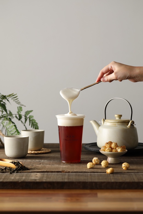 這杯紅茶有爆米花味!珍煮丹推復刻雪霜紅茶,「糜花雪霜」、「太妃雪霜」綿密奶霜必喝