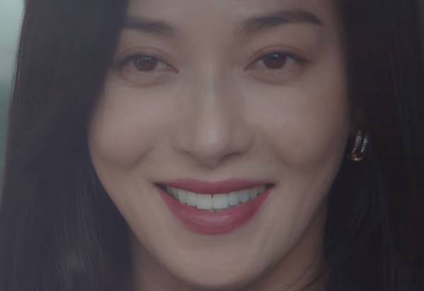 《雖然是精神病但沒關係》網評經典名場面8:護理長的陰森邪笑
