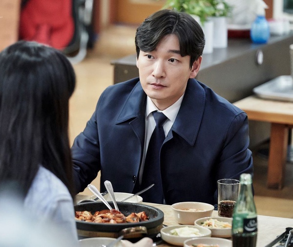《秘密森林2》陣容太堅強！曹承佑25歲當上「雙影帝」，裴斗娜23歲成影后，履歷太狂了