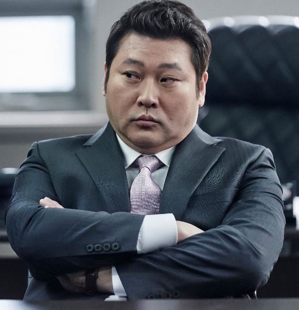 《秘密森林2》陣容太堅強！曹承佑25歲當上「雙影帝」，裴斗娜23歲成影后，履歷太狂了
