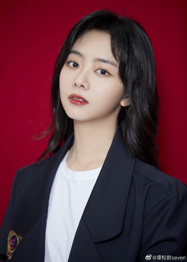 譚松韻《以家人之名》甜萌感關鍵在珊瑚唇色！李尖尖同款「少女色」唇膏推薦！