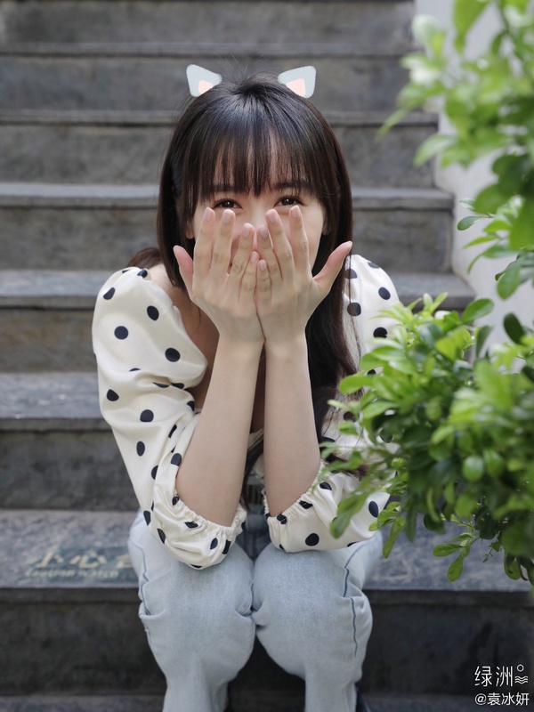 右滑圖片~看袁冰妍愛用香水公開!