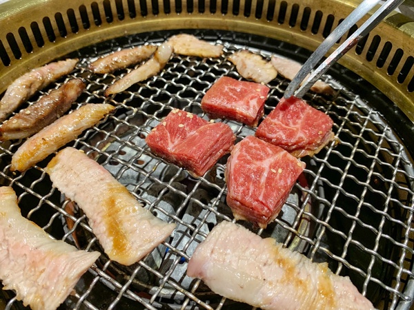台中必吃燒肉推薦+1！「敘禾燒肉」日本和牛油花滿滿必吃！加碼會爆汁的牛肉千層太讚！