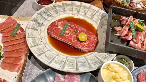 台中必吃燒肉推薦+1！「敘禾燒肉」日本和牛油花滿滿必吃！加碼會爆汁的牛肉千層太讚！