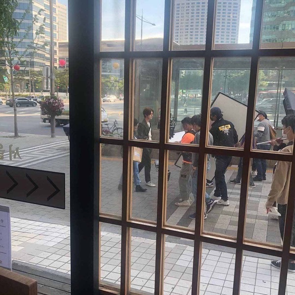 《九尾狐傳》飯拍路透!李棟旭185公分大長腿超顯眼!