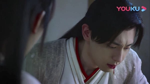 古裝劇中的「吐血美男」2:鄧倫 飾演《香蜜沉沉燼如霜》旭鳳