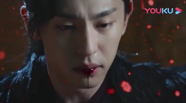 古裝劇中的「吐血美男」2:鄧倫 飾演《香蜜沉沉燼如霜》旭鳳