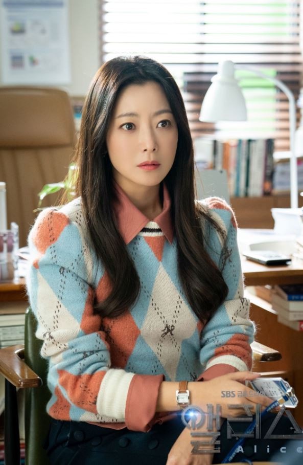 《Alice愛麗絲》周元&金喜善上演「母子戀」？網友劇情預測解析，泰伊就是當年小女孩？