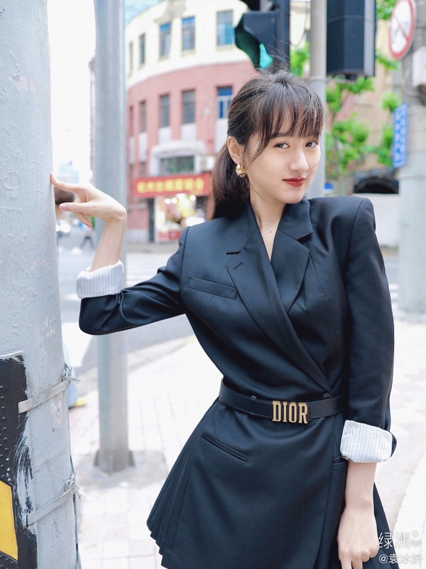 《琉璃》女主時裝比古裝美!袁冰妍穿搭5技巧