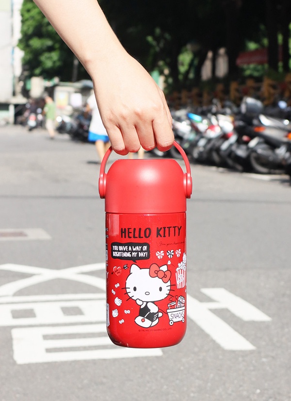 Kitty控必備！7-11推出「Hello Kitty手提燜燒罐」4款手繪風圖騰，就在這天開賣