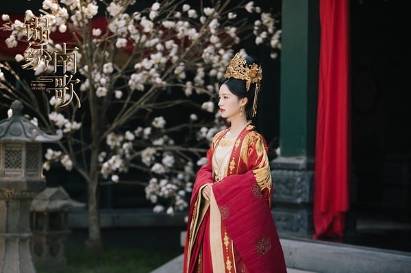 近期古裝劇「紅衣美人」5:李沁 飾演《錦秀南歌》沈驪歌