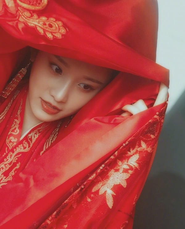 近期古裝劇「紅衣美人」6:張慧雯 飾演《暮白首》容嫿