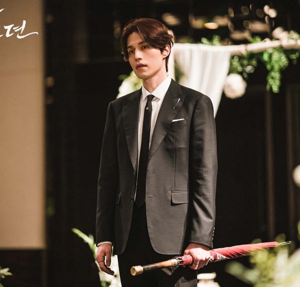 李棟旭《九尾狐傳》最新劇照公開!李棟旭動作戲氣場炸裂,帥出新高度!