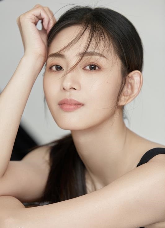 《以家人之名》女演員私服4：王薇 飾演 杜鵑
