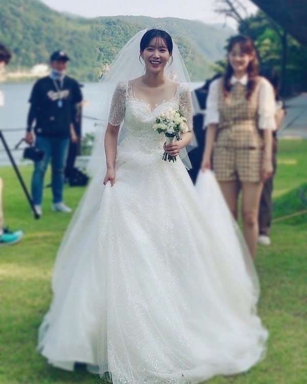 林秀香披白紗點頭嫁？韓劇中女星絕美婚紗照盤點，金泰熙、宋慧喬、孫藝珍根本是女神